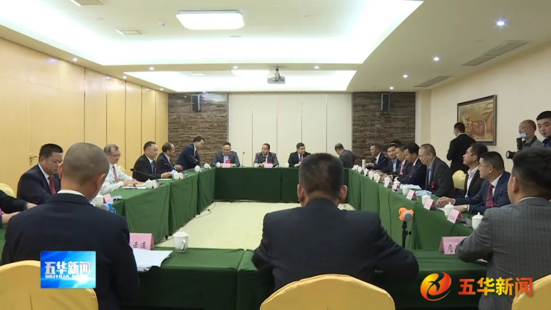 政协十一届界别委员座谈会1.jpg